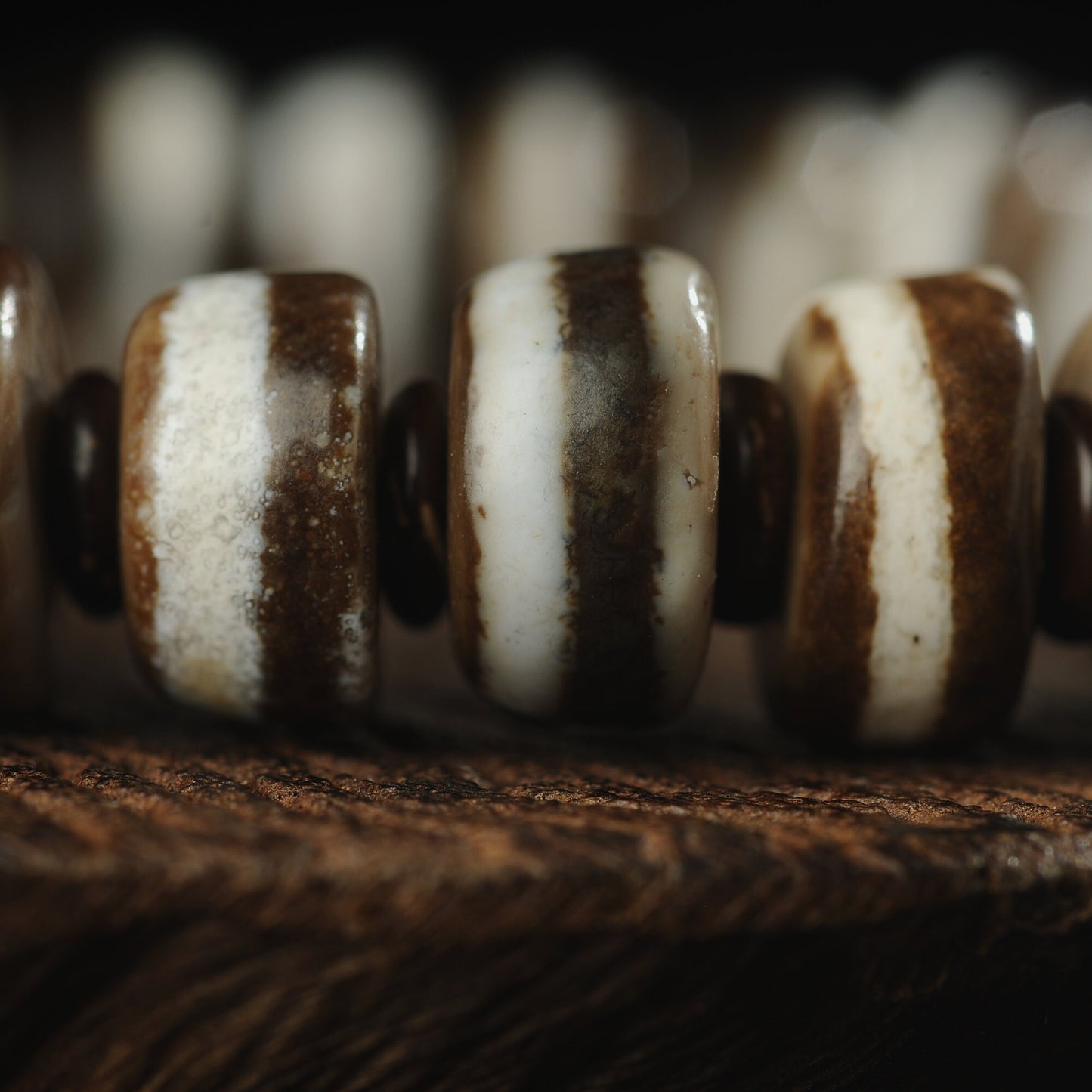 Antique Agate Dzi Bead Bracelet: Tibetan Amulet Rosary