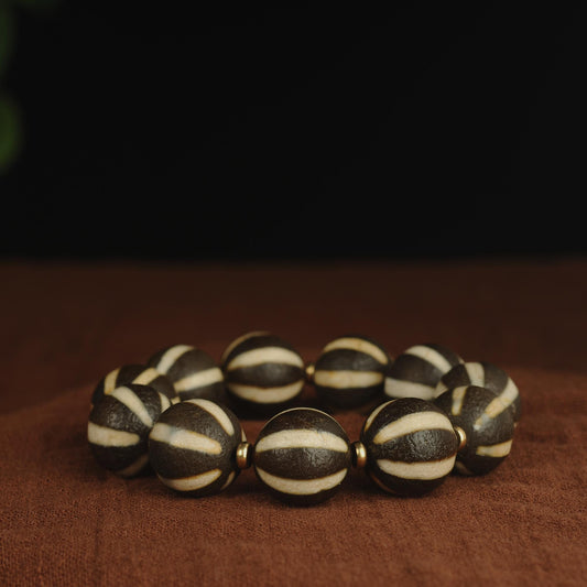 Antique Agate Dzi Bead Bracelet: Tibetan Amulet Rosary