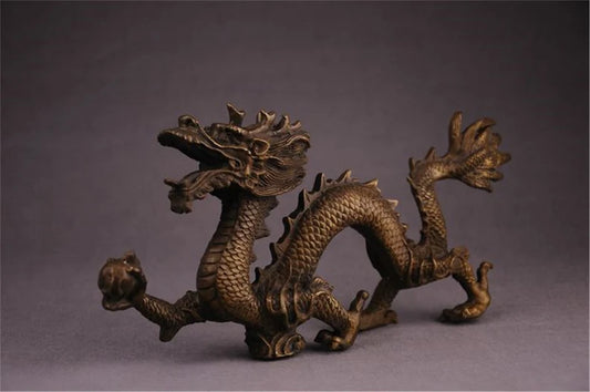 Chinese antique bronze dragon sculpture, dragon, sculpture, animal sculpture, bronze dragon, sculpture, antique dragon decoration.