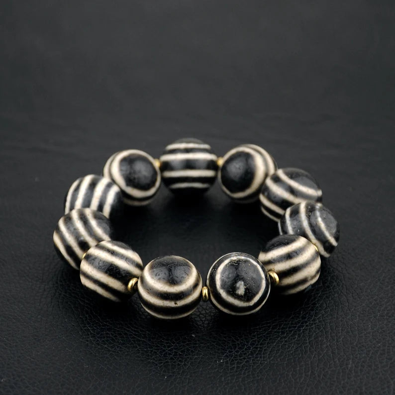 Tibetan/Himalayan antique agate black and white dzi beads, three-row dzi bracelet, rosary, prayer, dome, amulet, amulet,