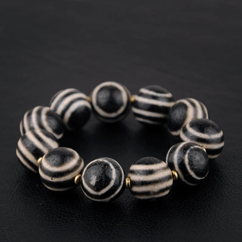 Tibetan/Himalayan antique agate black and white dzi beads, three-row dzi bracelet, rosary, prayer, dome, amulet, amulet,
