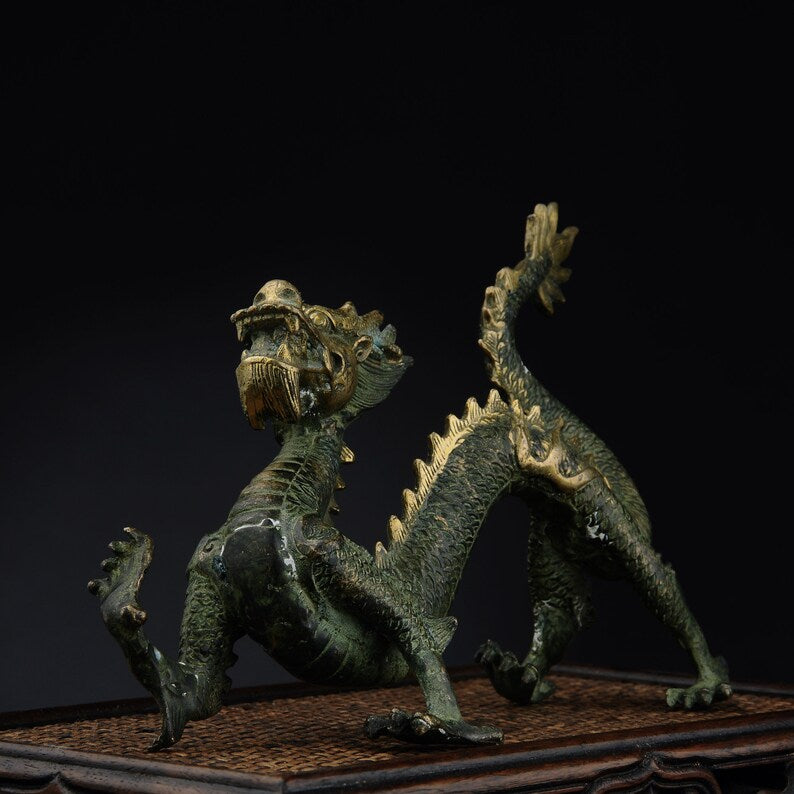 Chinese antique bronze dragon sculpture, dragon, sculpture, animal sculpture, bronze dragon, sculpture, antique dragon decoration