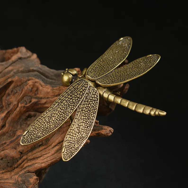 Chinese antique bronze dragonfly sculpture, sculpture art, animal sculpture, dragonfly, insect sculpture