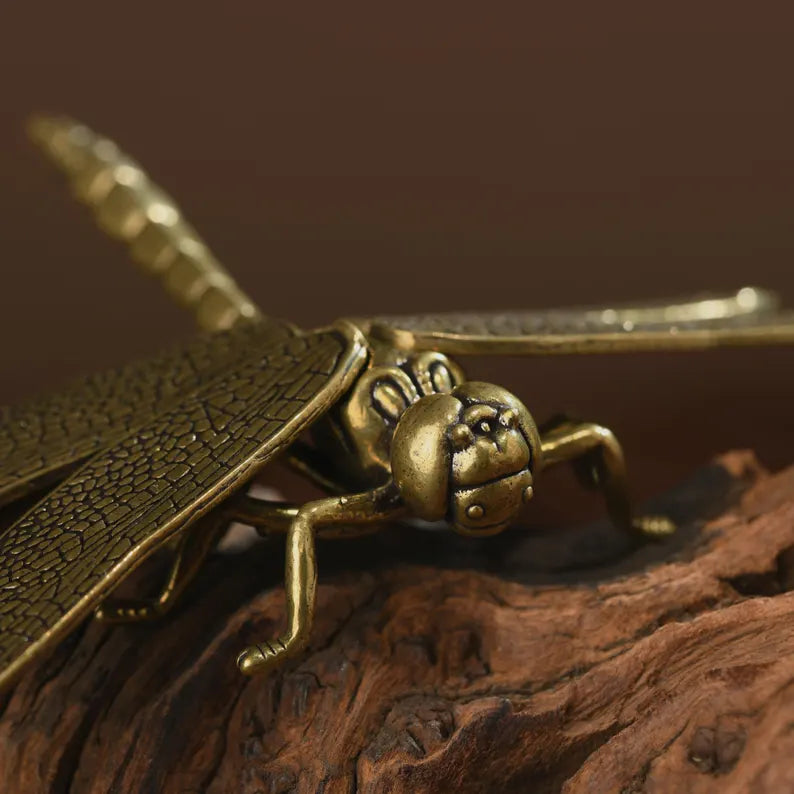 Chinese antique bronze dragonfly sculpture, sculpture art, animal sculpture, dragonfly, insect sculpture