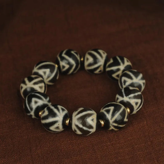 Tibet/Himalayan Antique Agate Black and White Dzi Bead Bracelet, Rosary, Prayer, Dome, Amulet, Charm Bead, Blessing Bead, Amulet,