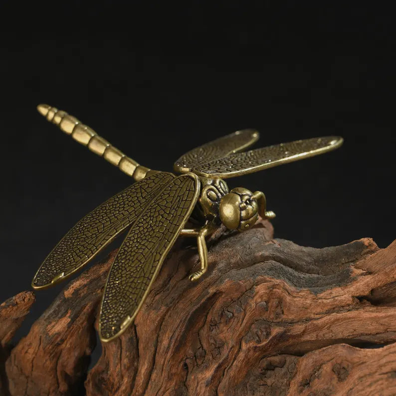 Chinese antique bronze dragonfly sculpture, sculpture art, animal sculpture, dragonfly, insect sculpture
