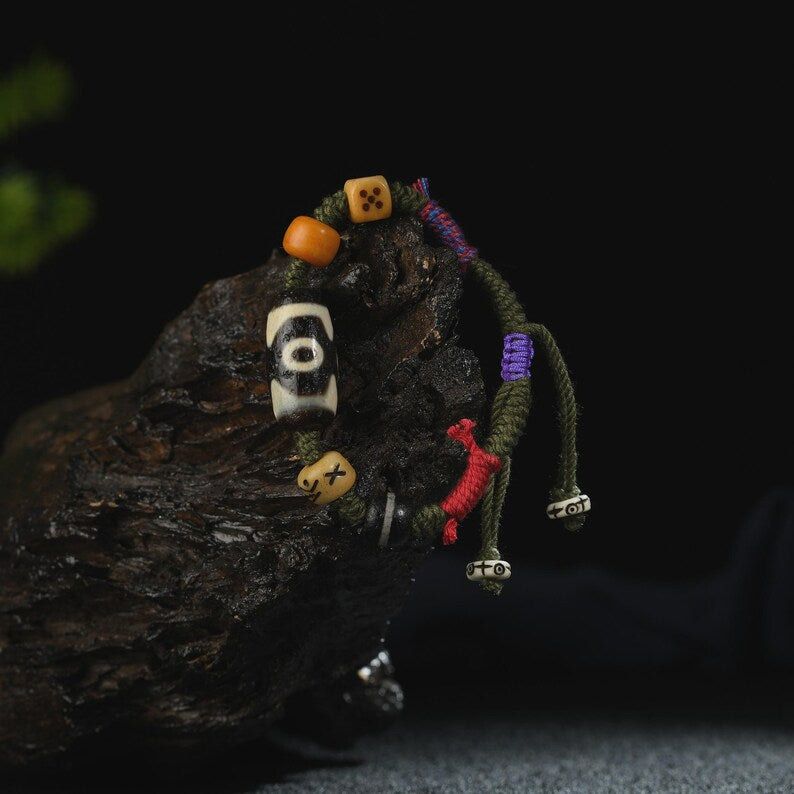 Tibetan/Himalayan antique bracelet, Three eyes dzi bracelet, hand woven Boedi Tianzhu bracelets, prayer, gifts, amulets，