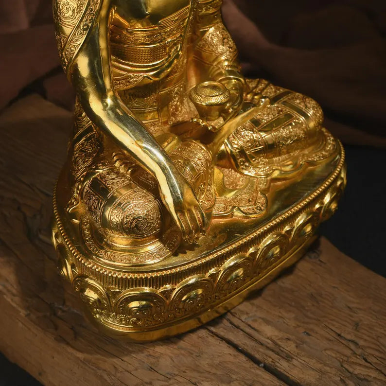 Tibetan Bronze Buddha Statue: Gautama Sculpture, Home Decor (19x13x30 cm)