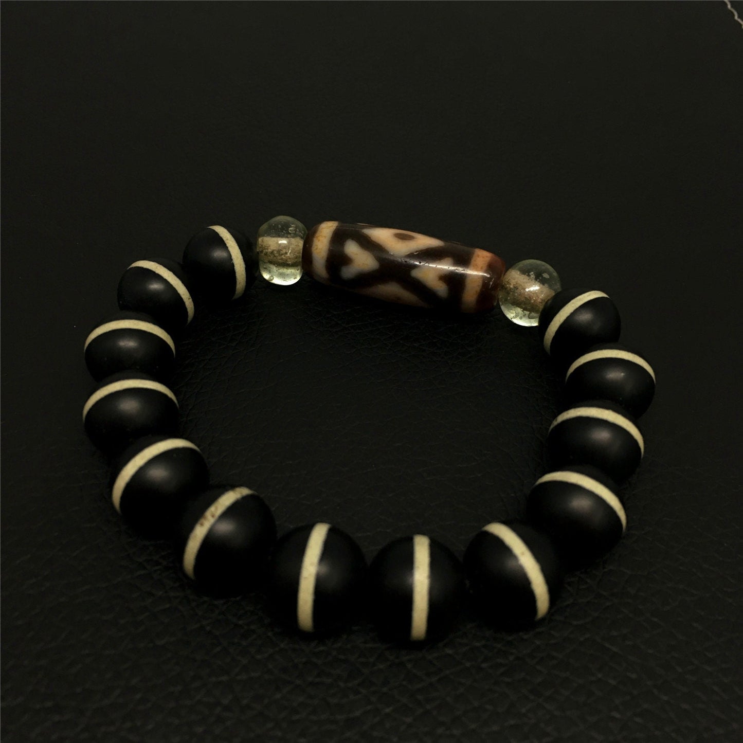 Antique Agate Dzi Bead Bracelet: Tibetan King Kong Amulet Rosary