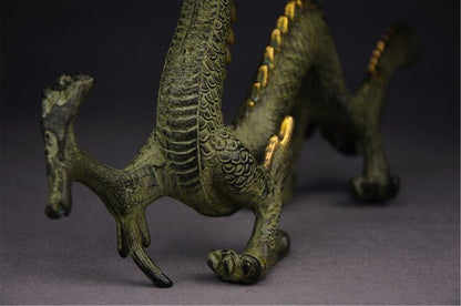 Antique Bronze Dragon Sculpture: Chinese Animal Art (335x55x156 mm)