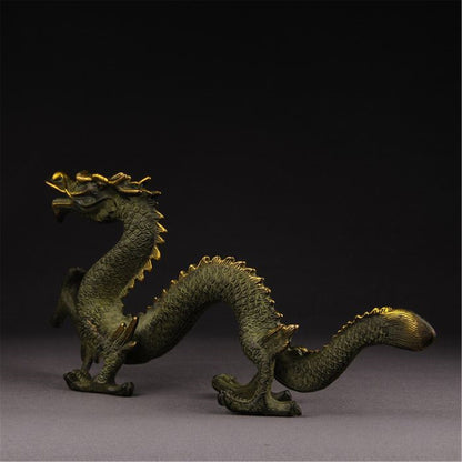 Antique Bronze Dragon Sculpture: Chinese Animal Art (335x55x156 mm)
