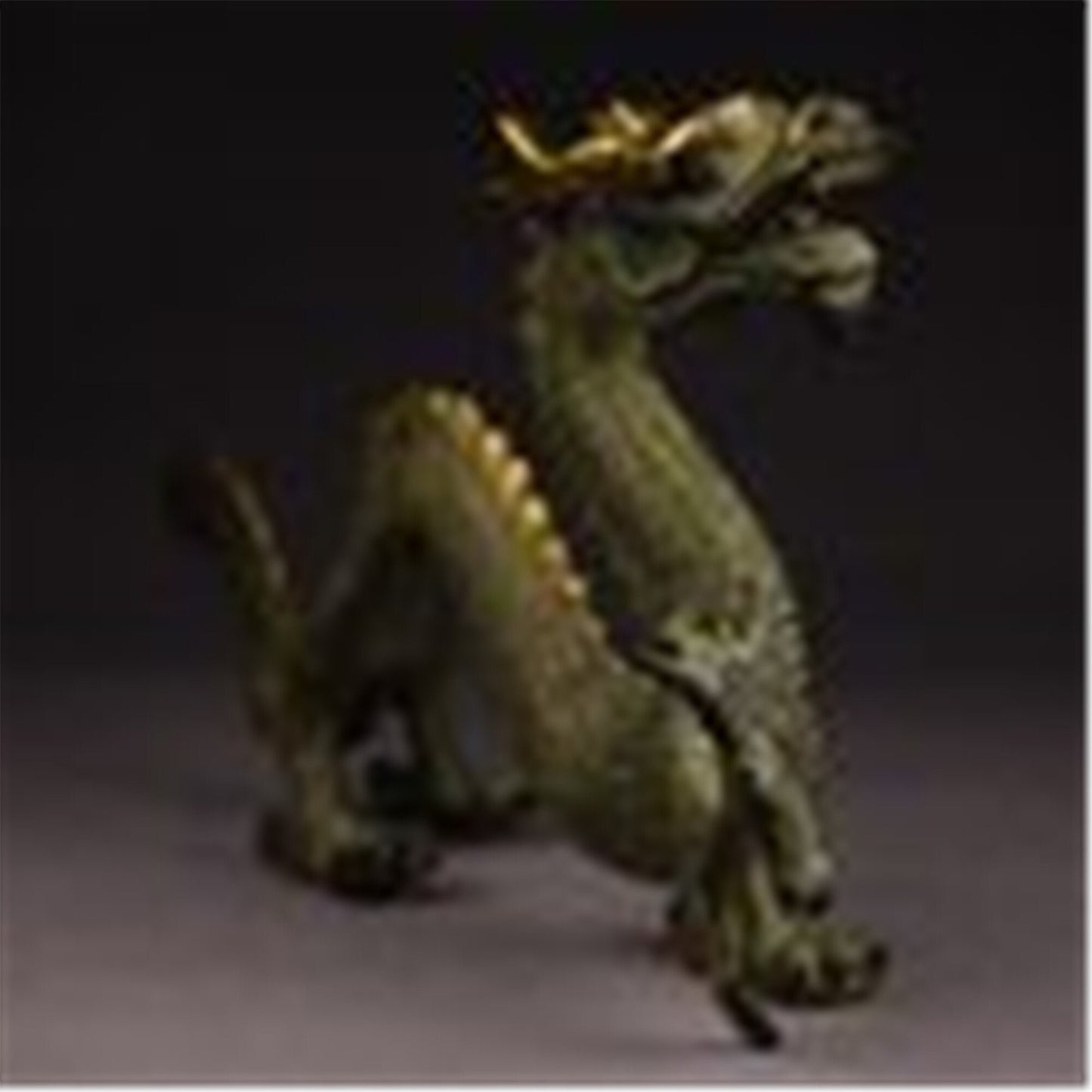 Antique Bronze Dragon Sculpture: Chinese Animal Art (335x55x156 mm)