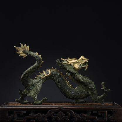 Antique Bronze Dragon Sculpture: Chinese Animal Art (260X100X165 mm)