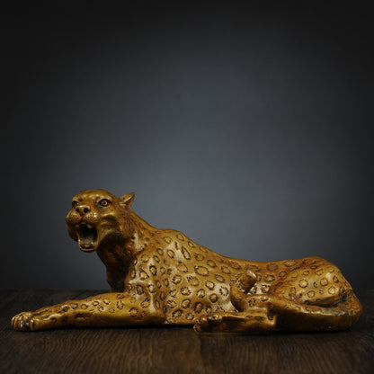 Antique Bronze Cheetah Sculpture: Chinese Animal Art Ornament