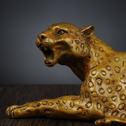 Antique Bronze Cheetah Sculpture: Chinese Animal Art Ornament