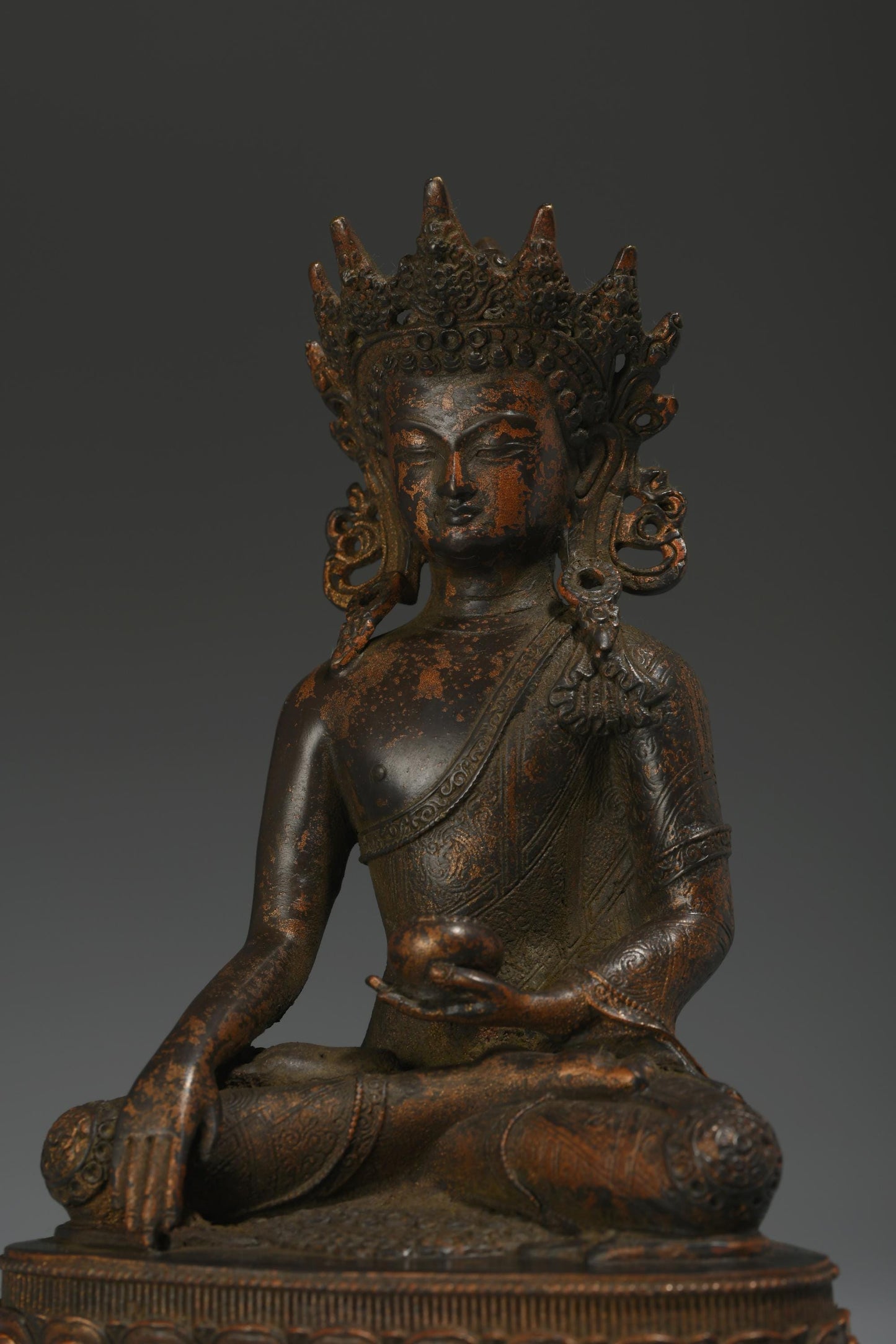 Antique Bronze Buddha Statue: Tibetan-Nepalese Prayer Ritual Decor