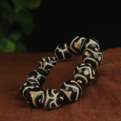 Antique Agate Dzi Bead Bracelet: Tibetan Himalayan Amulet Rosary