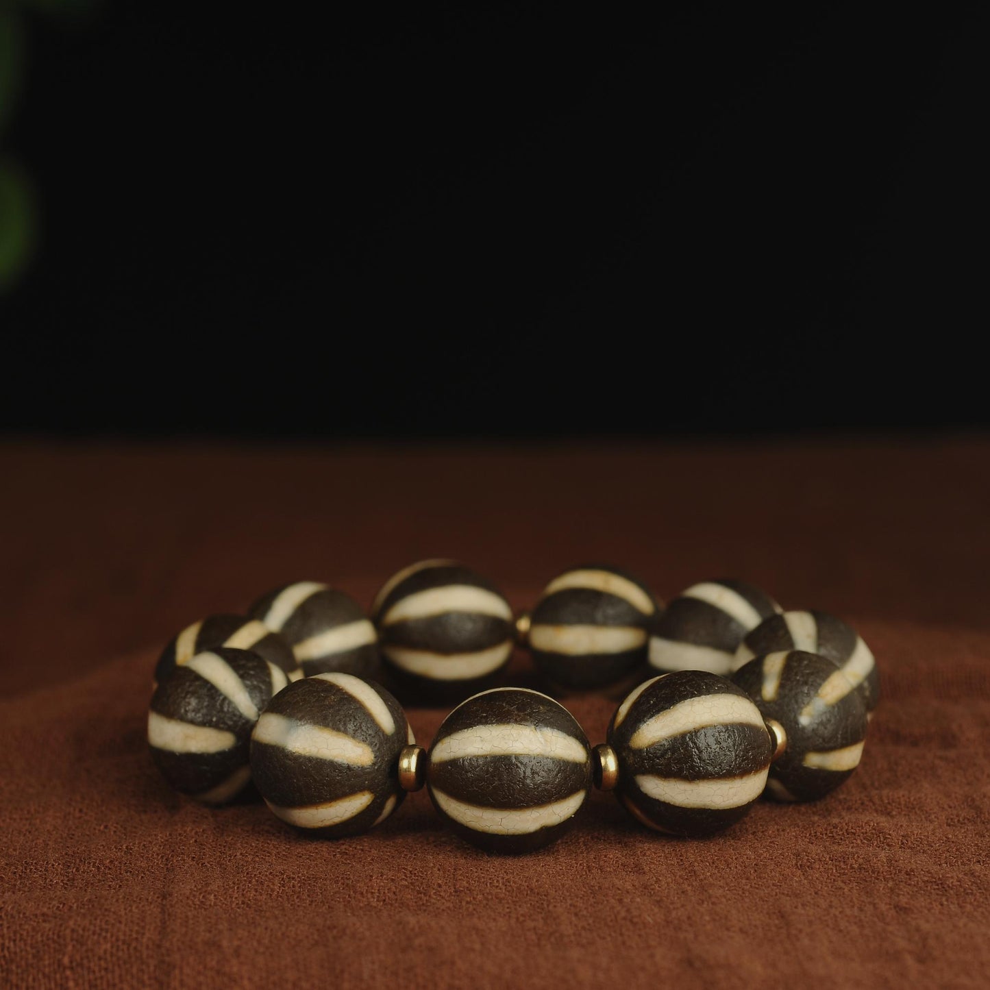 Antique Agate Dzi Bead Bracelet: Tibetan Amulet Rosary