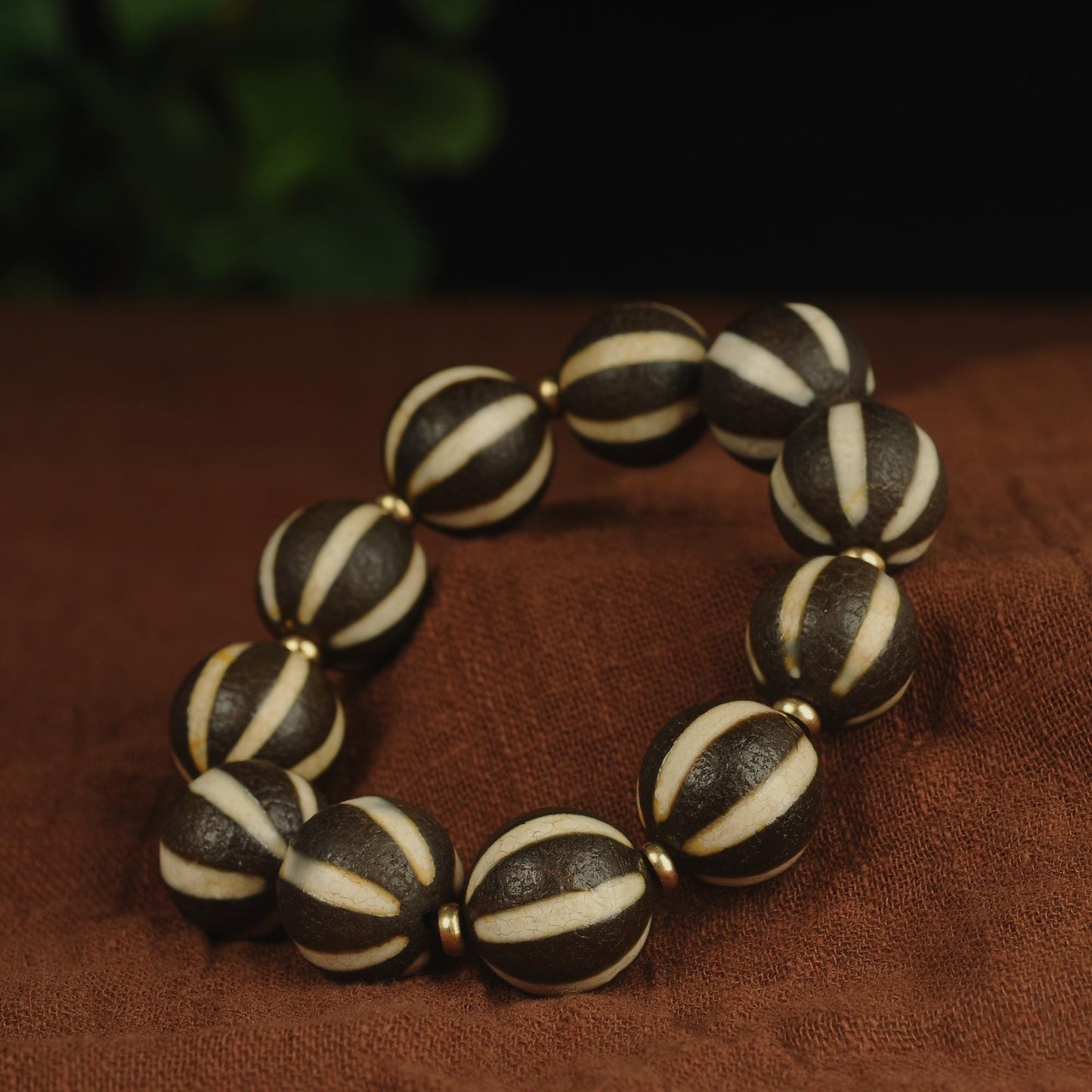 Antique Agate Dzi Bead Bracelet: Tibetan Amulet Rosary