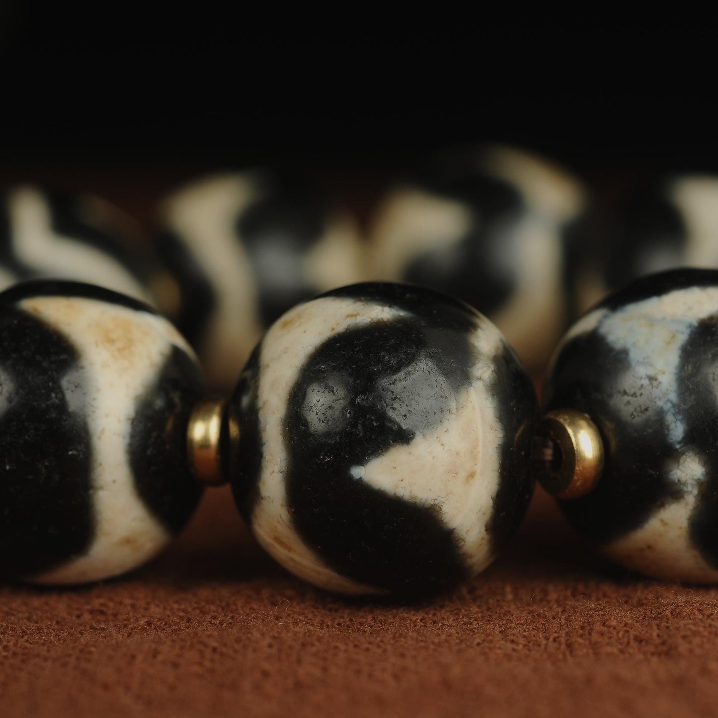 Antique Agate Dzi Bead Bracelet: Tibetan Amulet Rosary