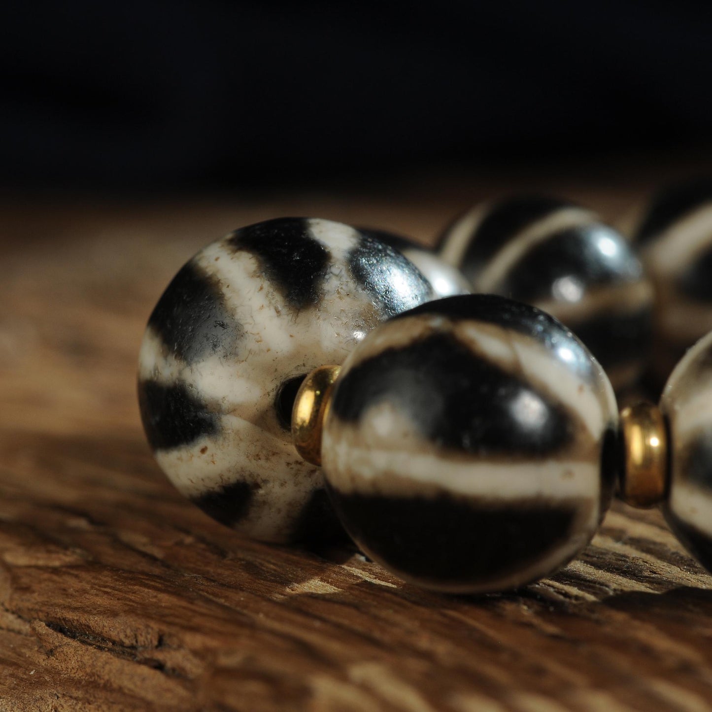 Antique Agate Dzi Bead Bracelet: Tibetan Amulet Rosary