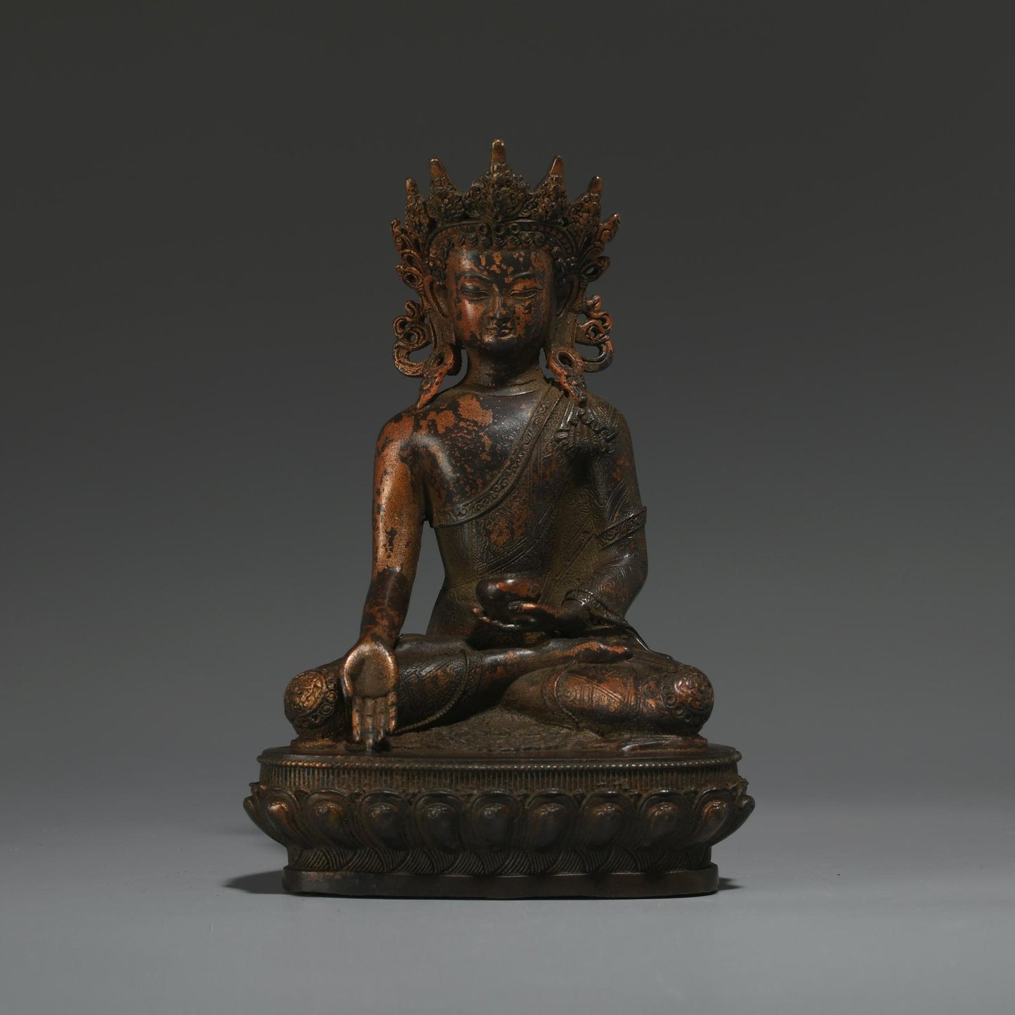 Antique Bronze Buddha Statue: Tibetan Prayer Ritual Decor