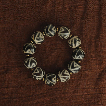 Antique Agate Dzi Bead Bracelet: Tibetan Amulet Rosary