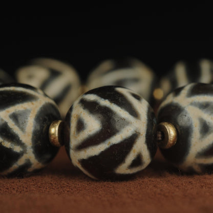 Antique Agate Dzi Bead Bracelet: Tibetan Amulet Rosary