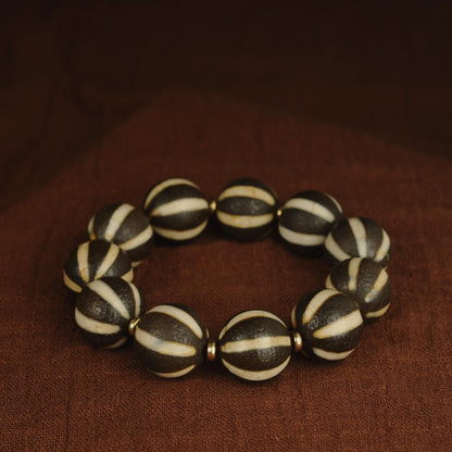 Antique Agate Dzi Bead Bracelet: Tibetan Amulet Rosary