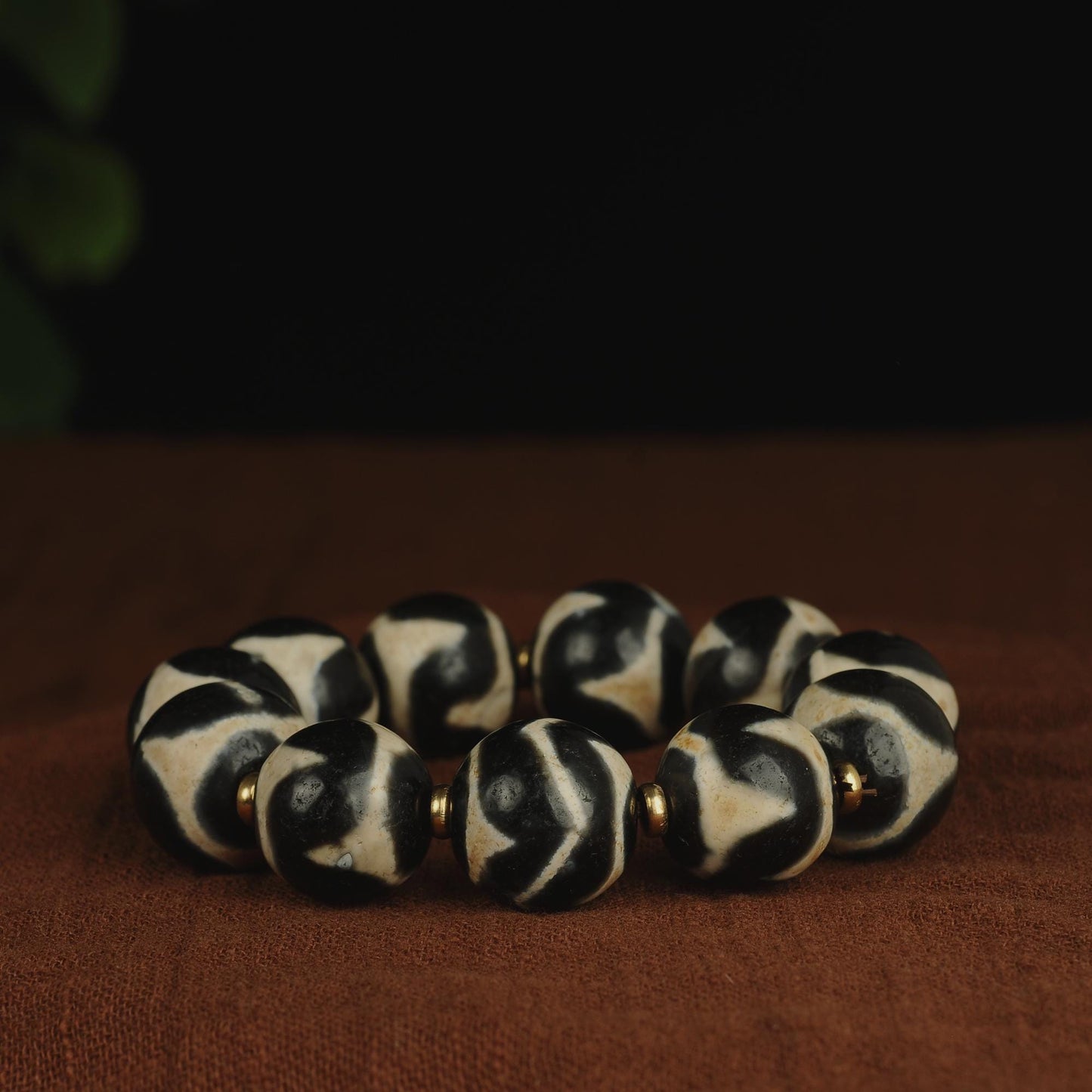Antique Agate Dzi Bead Bracelet: Tibetan Amulet Rosary
