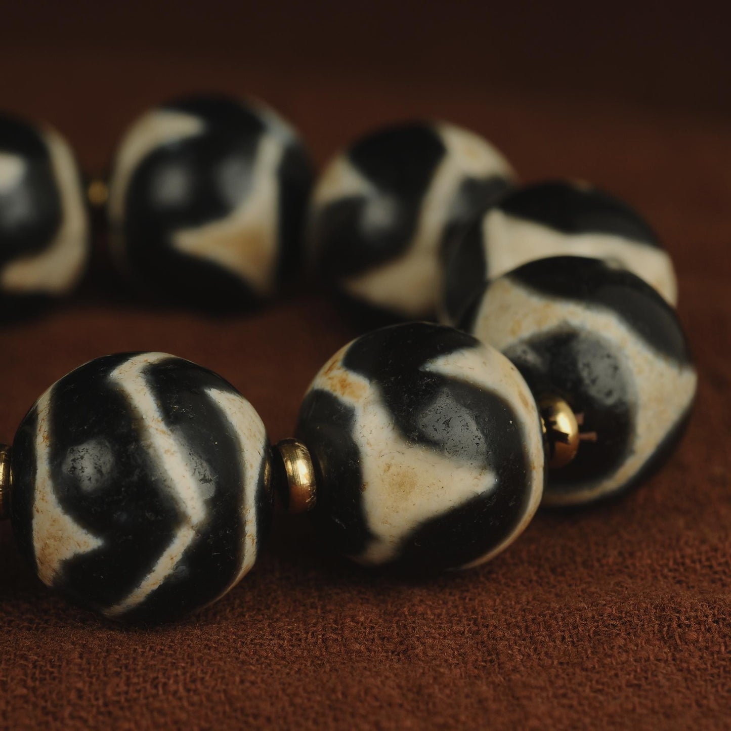 Antique Agate Dzi Bead Bracelet: Tibetan Amulet Rosary