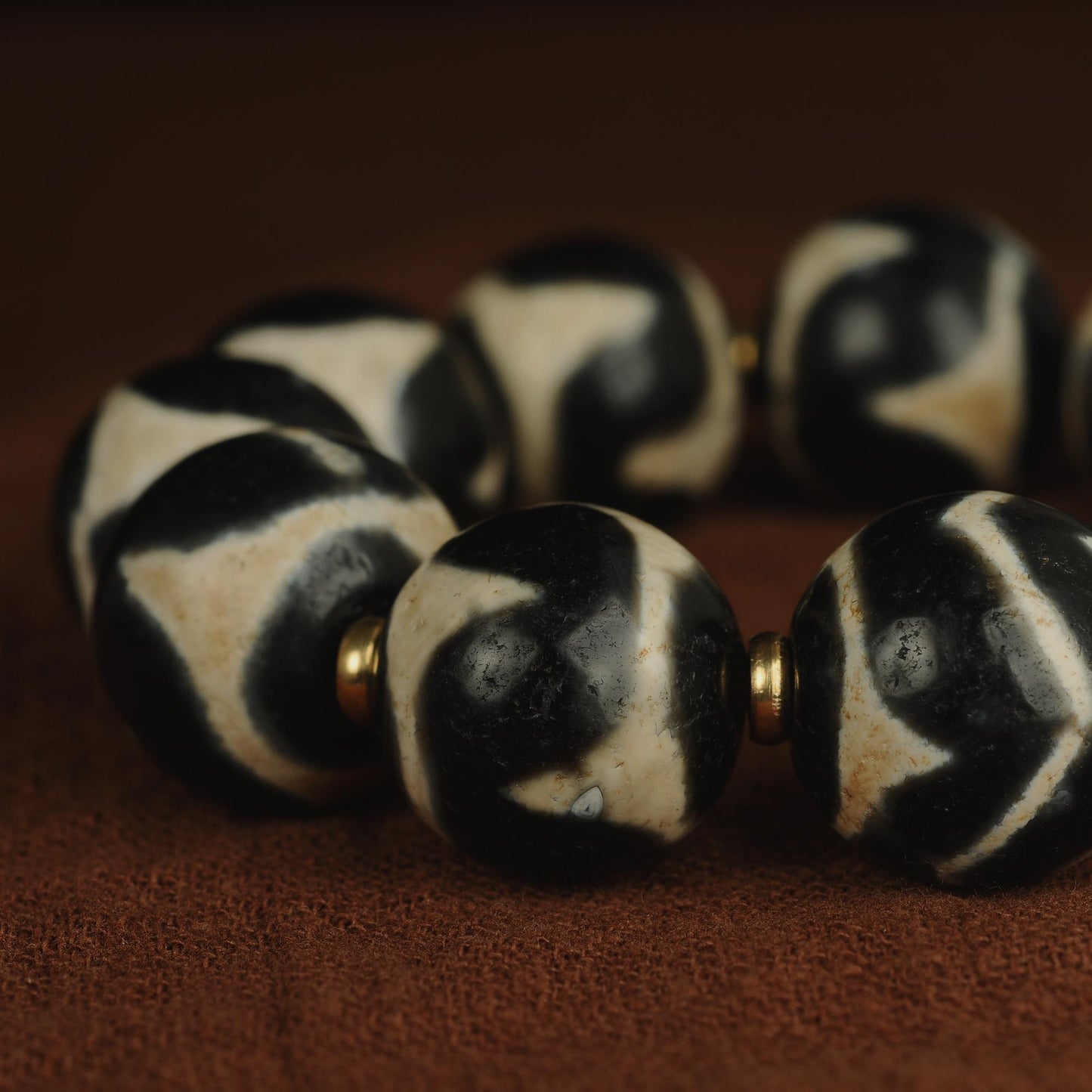 Antique Agate Dzi Bead Bracelet: Tibetan Amulet Rosary