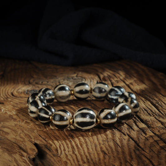 Antique Agate Dzi Bead Bracelet: Tibetan Amulet Rosary