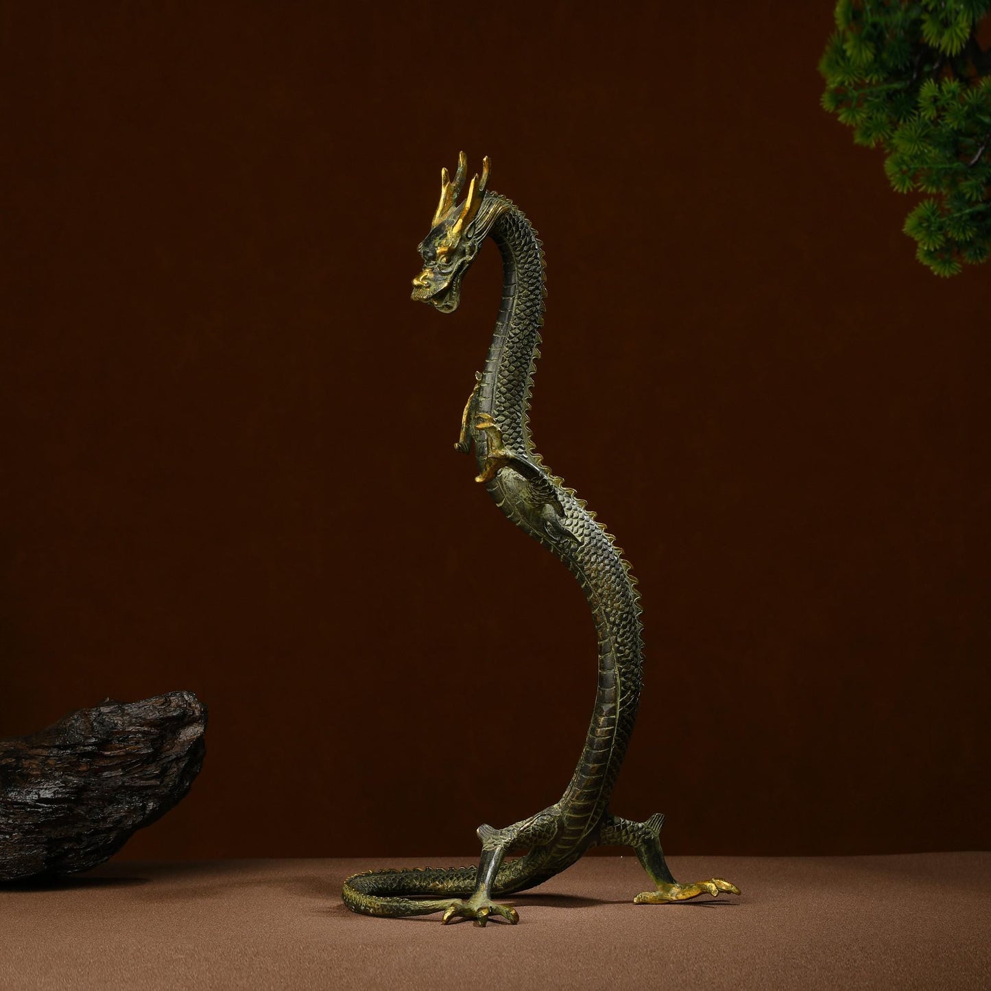 Antique Bronze Dragon Sculpture: Chinese Animal Art (41X21X13cm)